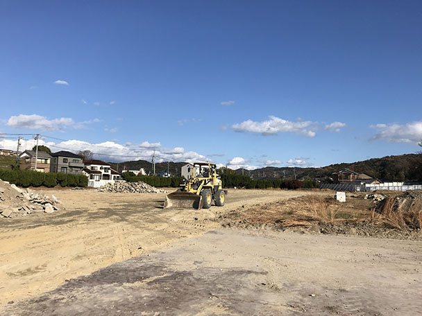 多目的運動場の建設が始まりました。